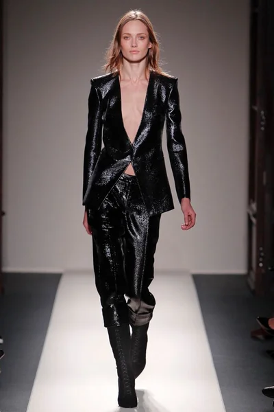 Look 1